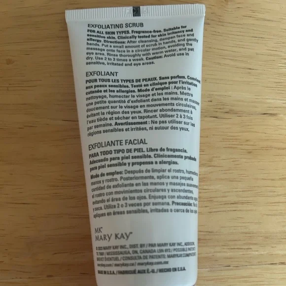 Mary Kay Exfoliating Scrub - Picture 3 of 4